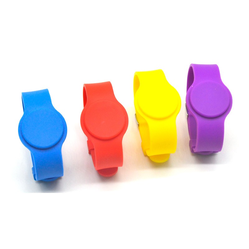 Pulseras de silicona ajustables, impermeables y personalizables para acceso a eventos