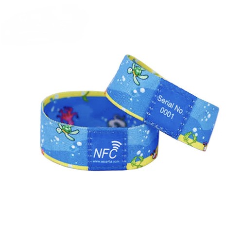 Pulsera elástica RFID con impresión de logotipo personalizado para actividades de festivales en parques de atracciones