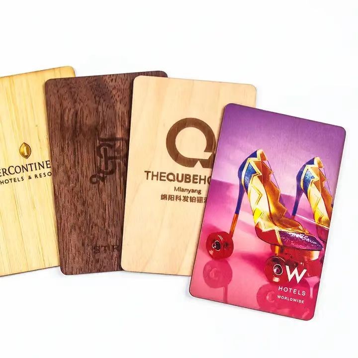 Tarjeta de acceso de madera de bambú CR80 NFC RFID personalizada para hotel