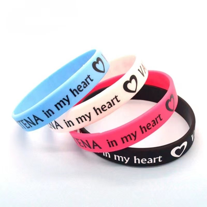 Pulsera de silicona personalizada de alta calidad con logotipo ajustable.