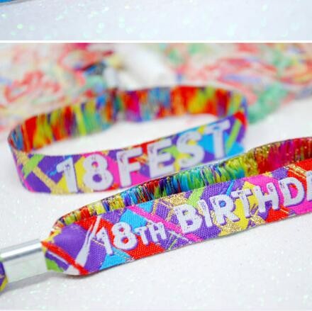 Pulseras para el festival de cumpleaños número 18