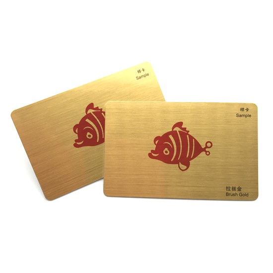 Tarjeta de membresía de club con efecto metal dorado de alta calidad