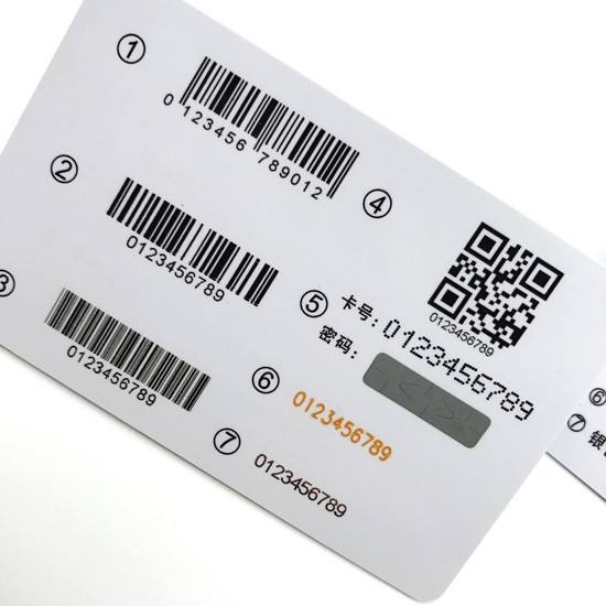 Tarjeta de plástico impresa en CMYK con impresión térmica de código QR para gestión de membresías