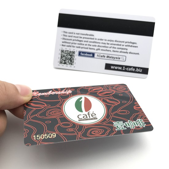 Tarjeta de plástico impresa en CMYK con impresión térmica de código QR para gestión de membresías