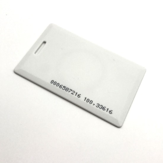Tarjeta RFID T5577 con chip de 125 kHz para control de acceso.
