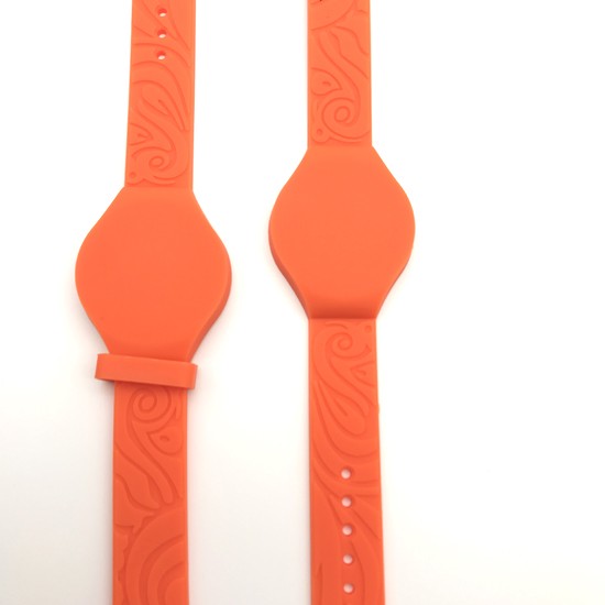 Pulsera RFID de PVC blando impermeable con chip de baja frecuencia de 125 kHz
