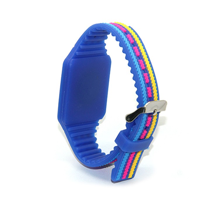 Pulsera inteligente RFID en relieve de silicona de colores