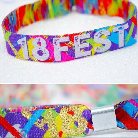 Pulseras para el festival de cumpleaños número 18
