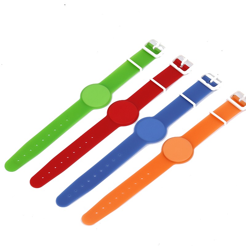 Pulsera pasiva NFC ajustable de silicona RFID a precio de fábrica