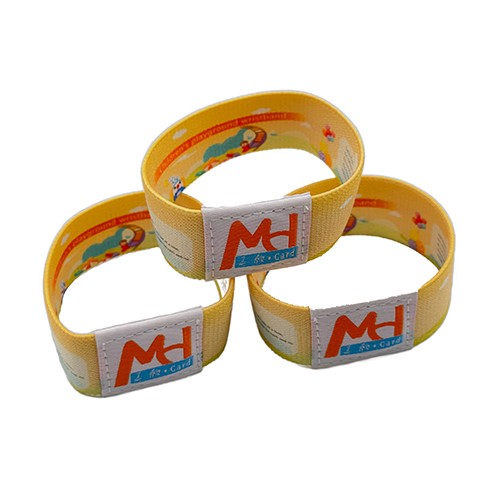 Pulsera tejida RFID personalizada para eventos en parques de atracciones. Pulseras de tela elástica NFC.