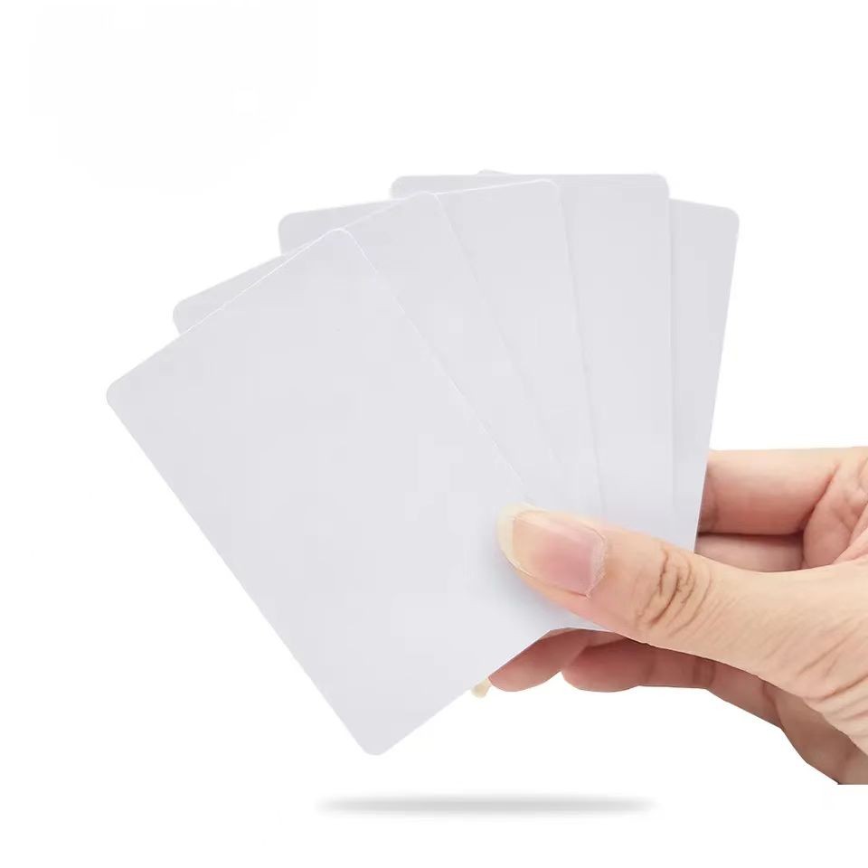 Tarjeta NFC en blanco de 13,56 MHz RFID Ntag213/Ntag215/Ntag216, tarjeta PVC inteligente regrabable blanca