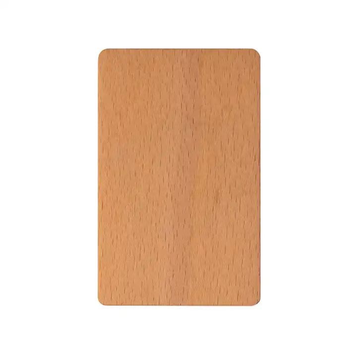 Tarjeta NFC de madera reciclable con logotipo personalizado y grabado RFID. Tarjeta de madera de bambú para empresas.