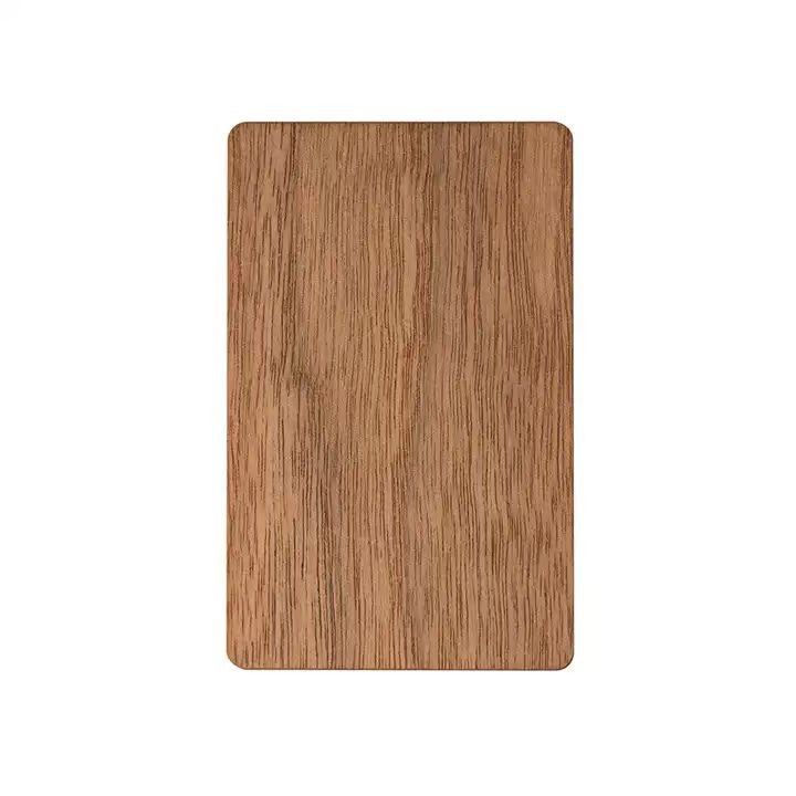 Tarjeta NFC de madera reciclable con logotipo personalizado y grabado RFID. Tarjeta de madera de bambú para empresas.