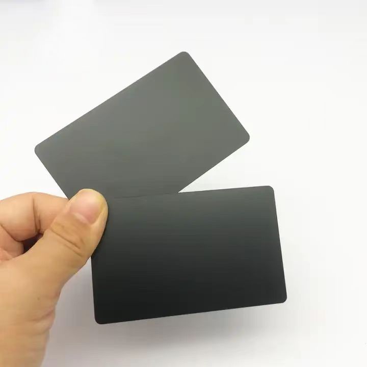 Tarjetas de visita metálicas personalizadas con chips RFID y NFC sin contacto, color negro mate