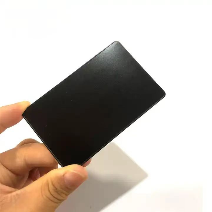 Tarjetas de visita metálicas personalizadas con chips RFID y NFC sin contacto, color negro mate