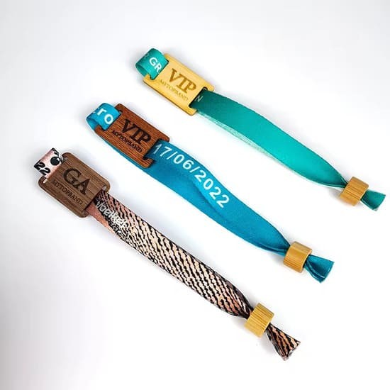 Pulsera RFID RPET ecológica de 13,56 MHz con logotipo personalizado para festivales sin efectivo