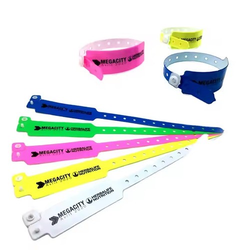 Pulsera de PVC desechable ajustable y personalizada de 13,56 MHz para festivales.