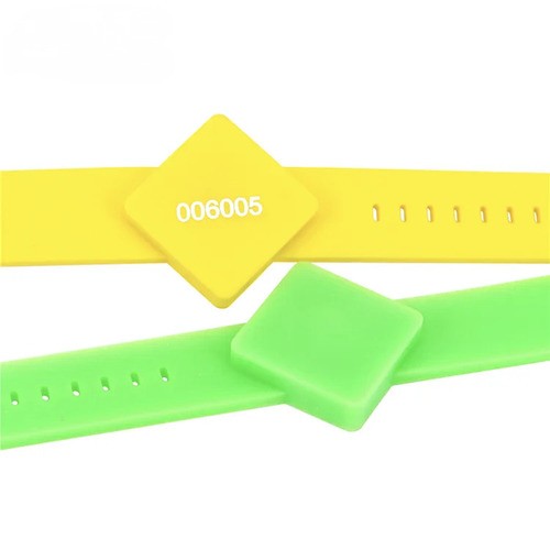 Pulsera de silicona RFID impermeable de 125 kHz para control de acceso a parques acuáticos, gimnasios y hoteles.