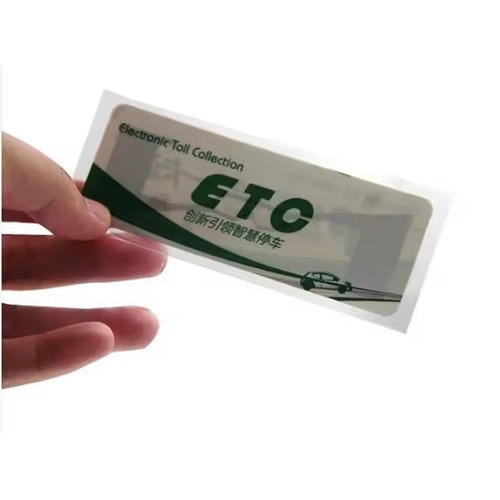 Etiqueta RFID UHF de largo alcance para parabrisas para control de acceso de vehículos
