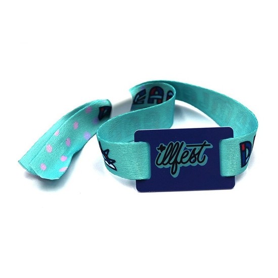 Pulseras tejidas con tarjeta RFID de PVC, diseño ajustable para un ajuste seguro y cómodo en eventos.