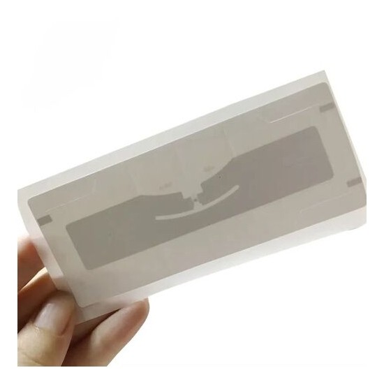 Etiqueta RFID HF UHF para parabrisas para seguimiento de vehículos y control de acceso