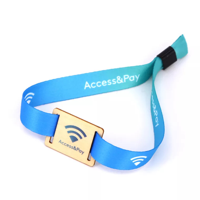 Pulseras RFID personalizadas de 13,56 MHz con etiqueta NFC de madera para eventos, festivales, clubes, conciertos, actividades festivas, exposiciones y pagos en efectivo.