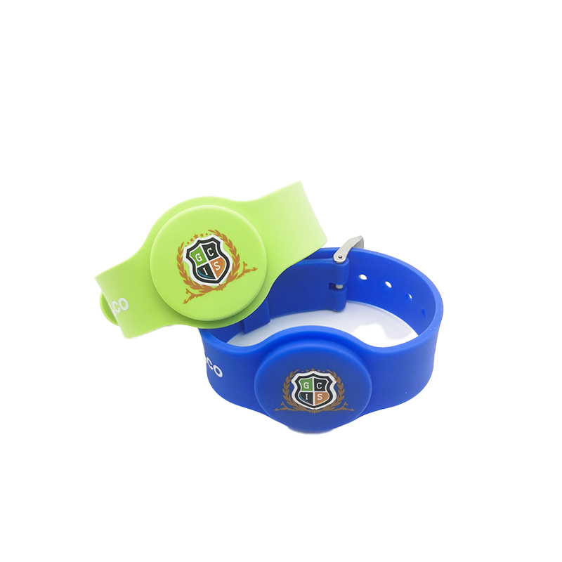 Pulseras ajustables e impermeables para eventos personalizables