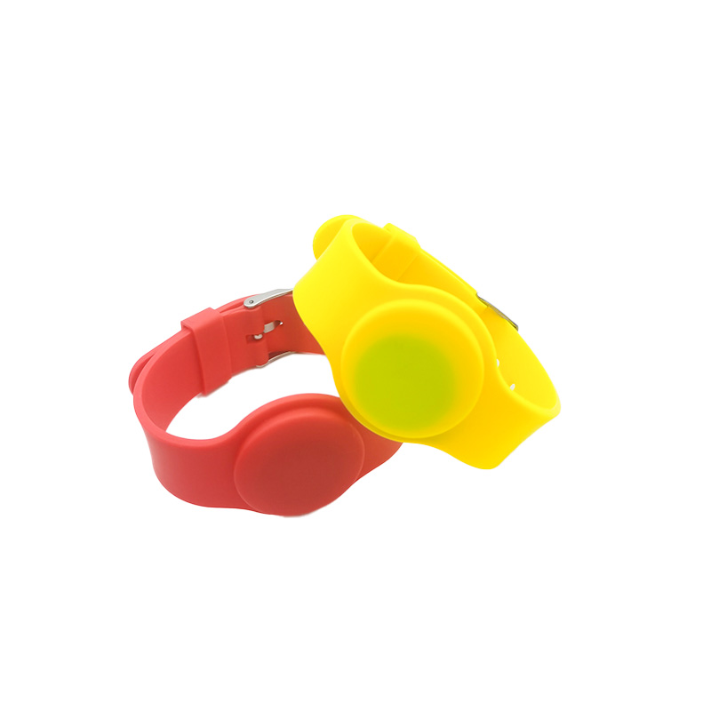Pulseras ajustables e impermeables para eventos personalizables