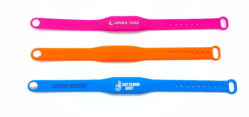 Custom adjustable RFID silicone wristbands with metal buckles